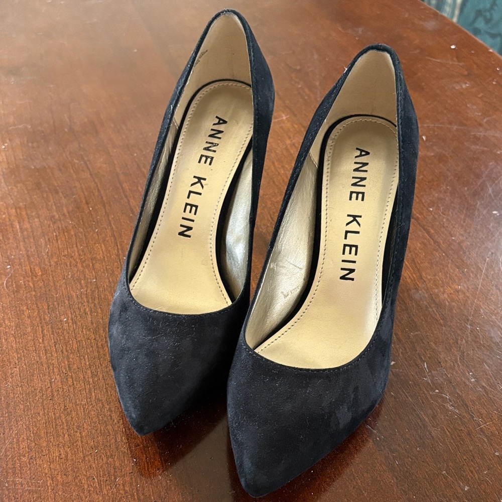 Anne Klein Classic Black Suede Heels